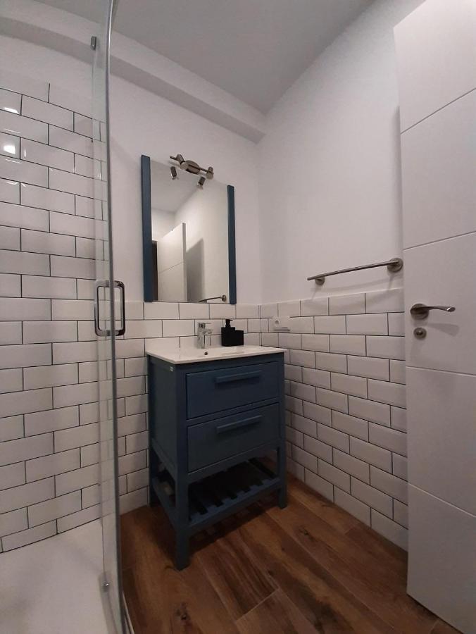 Apartamentos El Muelle 코밀라스 외부 사진