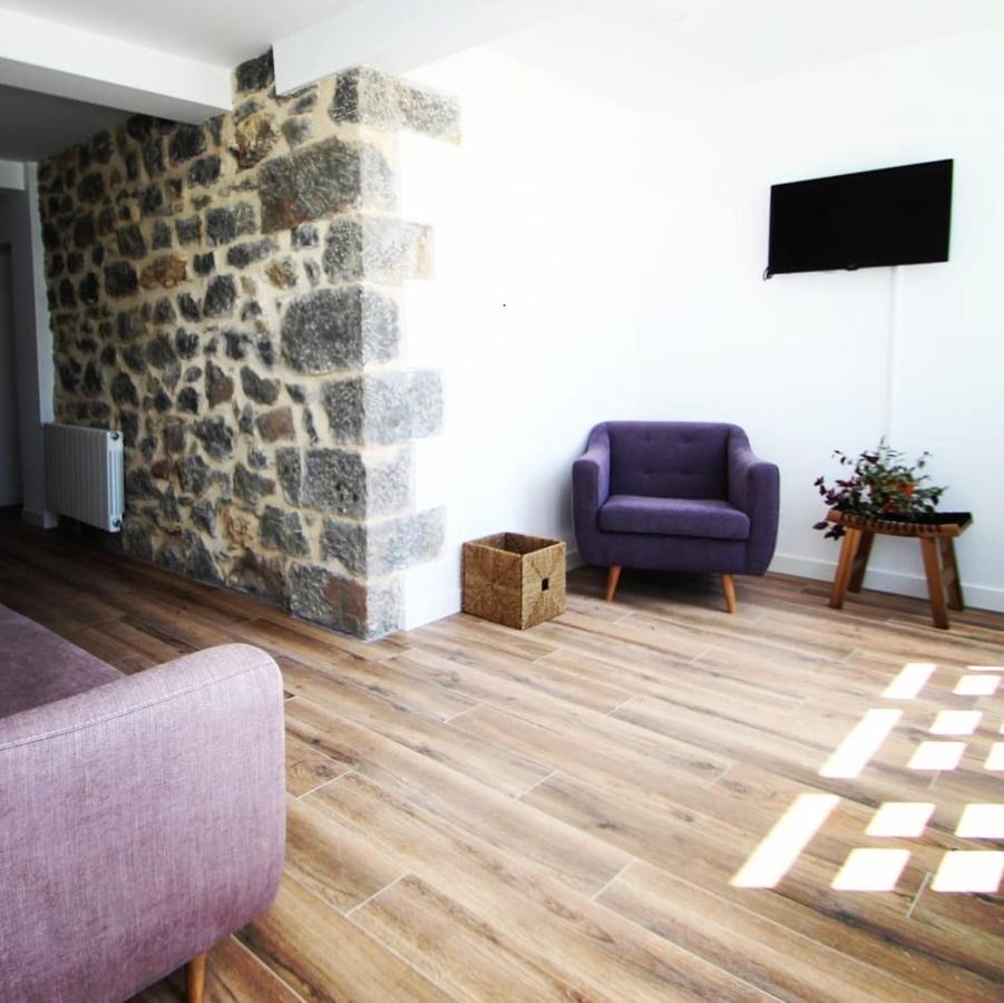 Apartamentos El Muelle 코밀라스 외부 사진